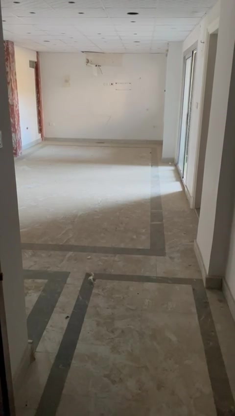 Commercial mezzanine for rent 200m in Mohandiseen, Gamaet El Dewal St