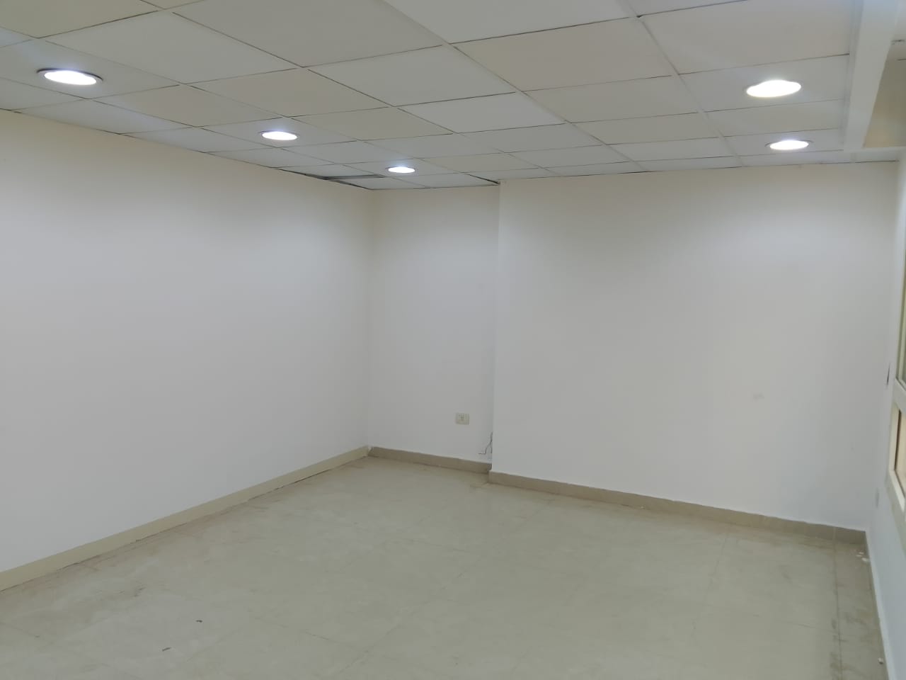 Administrative office for rent 200 m in Mohandessin, Shehab main st